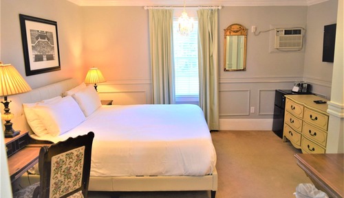 Standard Double Room, Ensuite (The Manor 124 Junior Suit)