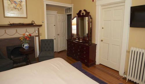 Standard Double Room, Ensuite (The House 1 King (pet fri)