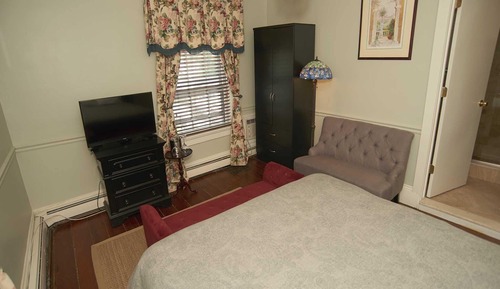 Standard Double Room, Ensuite (The Inn 6 Queen (no pets))