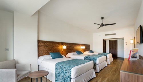Family Room (U)