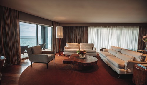 Deluxe Suite, 1 King Bed, Oceanfront