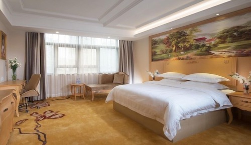 Luxury Suite