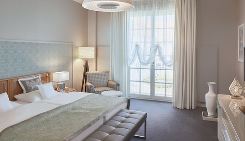 Suite, Sea View