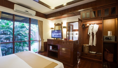 Grand Pool Villa