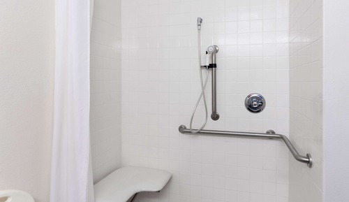 Deluxe Studio Suite, 1 Queen Bed, Accessible, Non Smoking