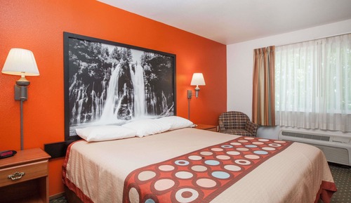 Standard Room, 1 King Bed