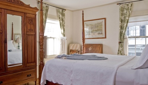 Room (Deluxe queen room)