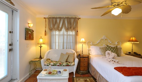 Sand Dollar Room (Beach House 1st Floor)
