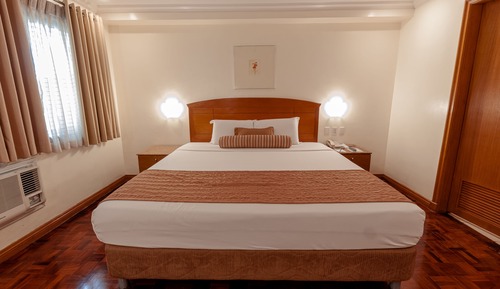 Deluxe Room (1 Bed)