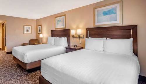 Standard Room, 2 Queen Beds, Accessible, Bathtub