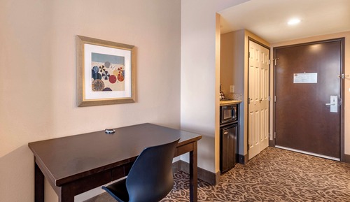 Standard Room, 1 King Bed, Accessible, Non Smoking