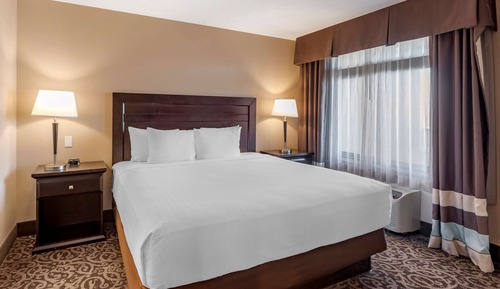 Suite, 1 King Bed, Non Smoking, Balcony