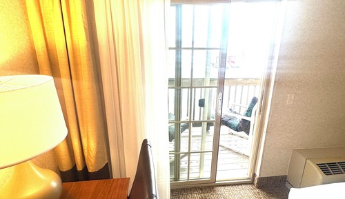 Balcony Room, 2 Queen Bed (Non Smoking)