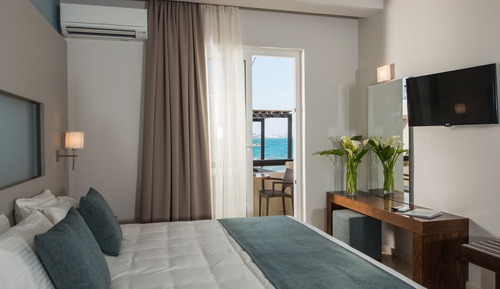 Studio, Partial Sea View