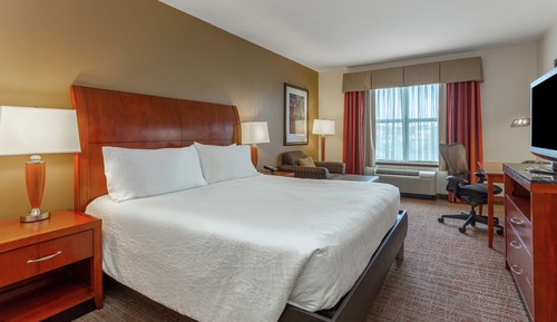 King Deluxe Room W Sofabed