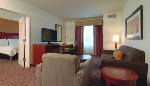 Suite, 1 King Bed, Accessible