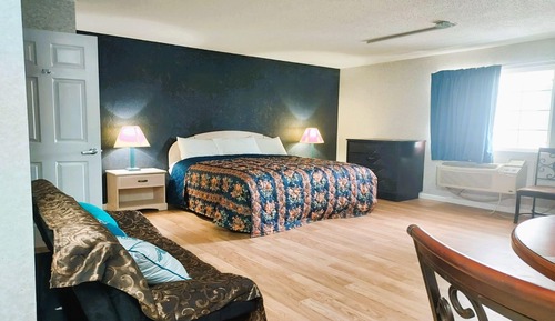 Honeymoon Studio Suite, 1 King Bed, Kitchenette