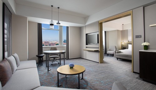 Suite, 1 King Bed