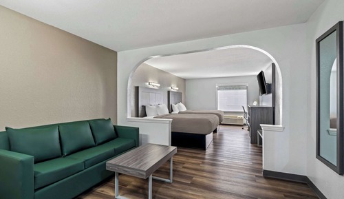Suite, 2 Queen Beds, Non Smoking