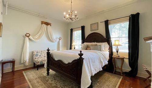 Begonia Room