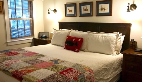 One Bed Apartment Room 1