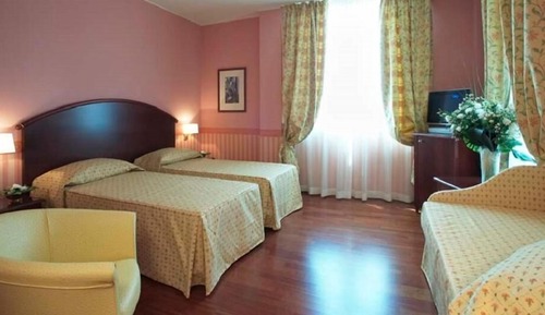 Comfort Triple Room