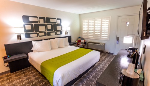 Suite, 1 King Bed with Sofa bed, Non Smoking