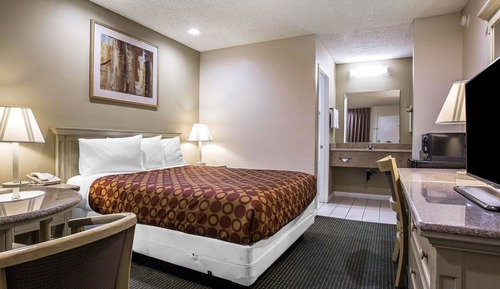 Standard Room, 1 Queen Bed, Non Smoking