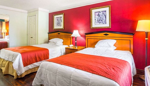 Deluxe Room, 2 Double Beds, Non Smoking, Refrigerator & Microwave