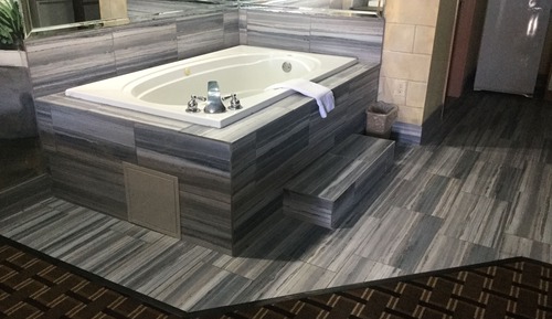Luxury Room, 1 King Bed, Jetted Tub