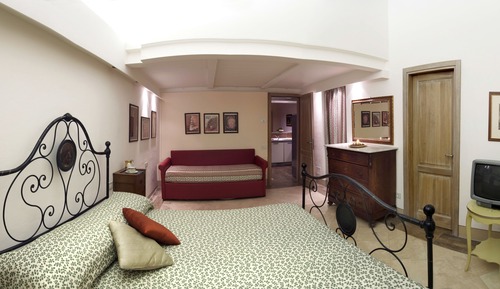 Triple Room, Annex Building