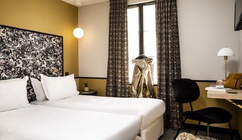 Standard Twin Room