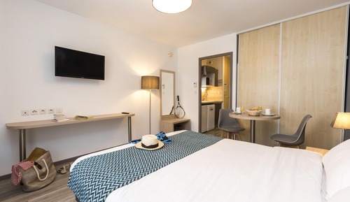 Studio Apartment - 2 adults
