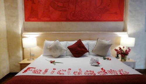 Red Room Master Suite