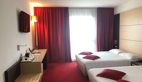 Comfort Room, Multiple Beds, Non Smoking