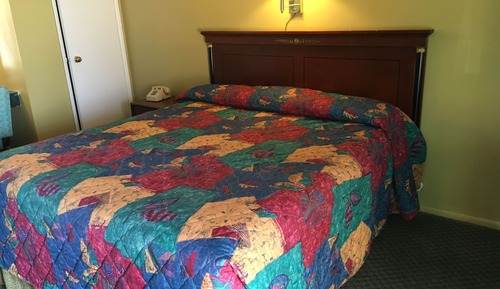Standard Room, 1 King Bed