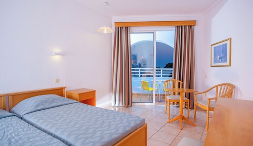 Basic Double Room, Partial Sea View