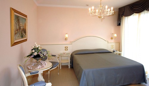 Deluxe Room, 1 Queen Bed, Balcony (Twin bed on request)