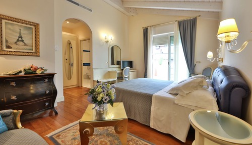 Junior Suite, Multiple Beds, Jetted Tub, Sea View