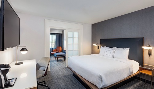 Suite, 2 Bedrooms (View)