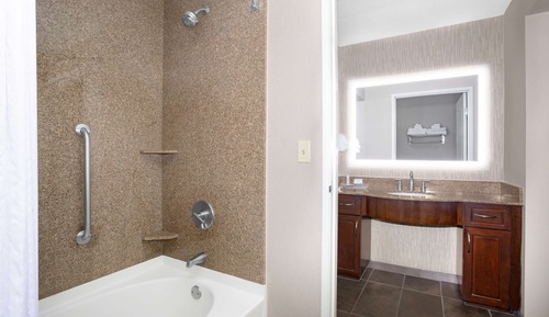 Suite, 2 Queen Beds, Non Smoking (Larger Suite)