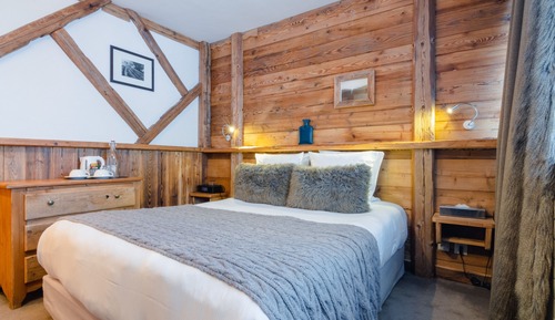 Cocoon bedroom