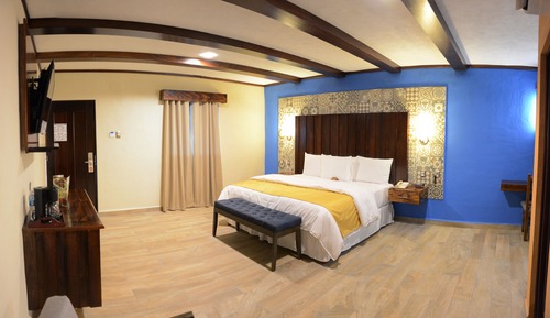 Suite, 1 Bedroom (Master)
