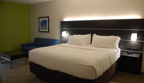 Standard Room, 1 King Bed
