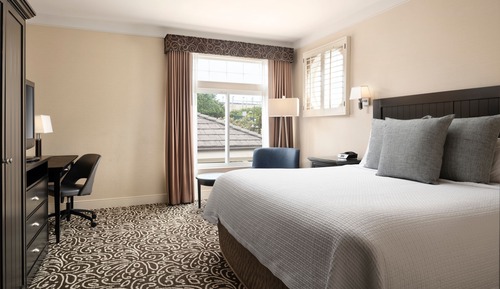Classic Room, 1 King Bed