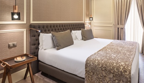 Premium Room (Single Occupancy)