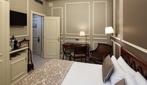 Room (Terrace, Single Occupancy)