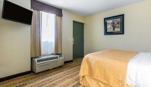 Standard Room, 1 Queen Bed, Non Smoking
