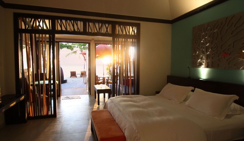 Beachfront Sunset Villa - with Free Transfer