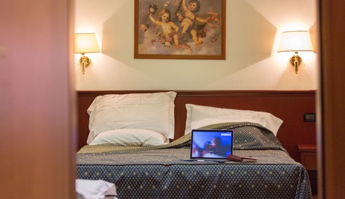 Camera Singola con letto matrimoniale
